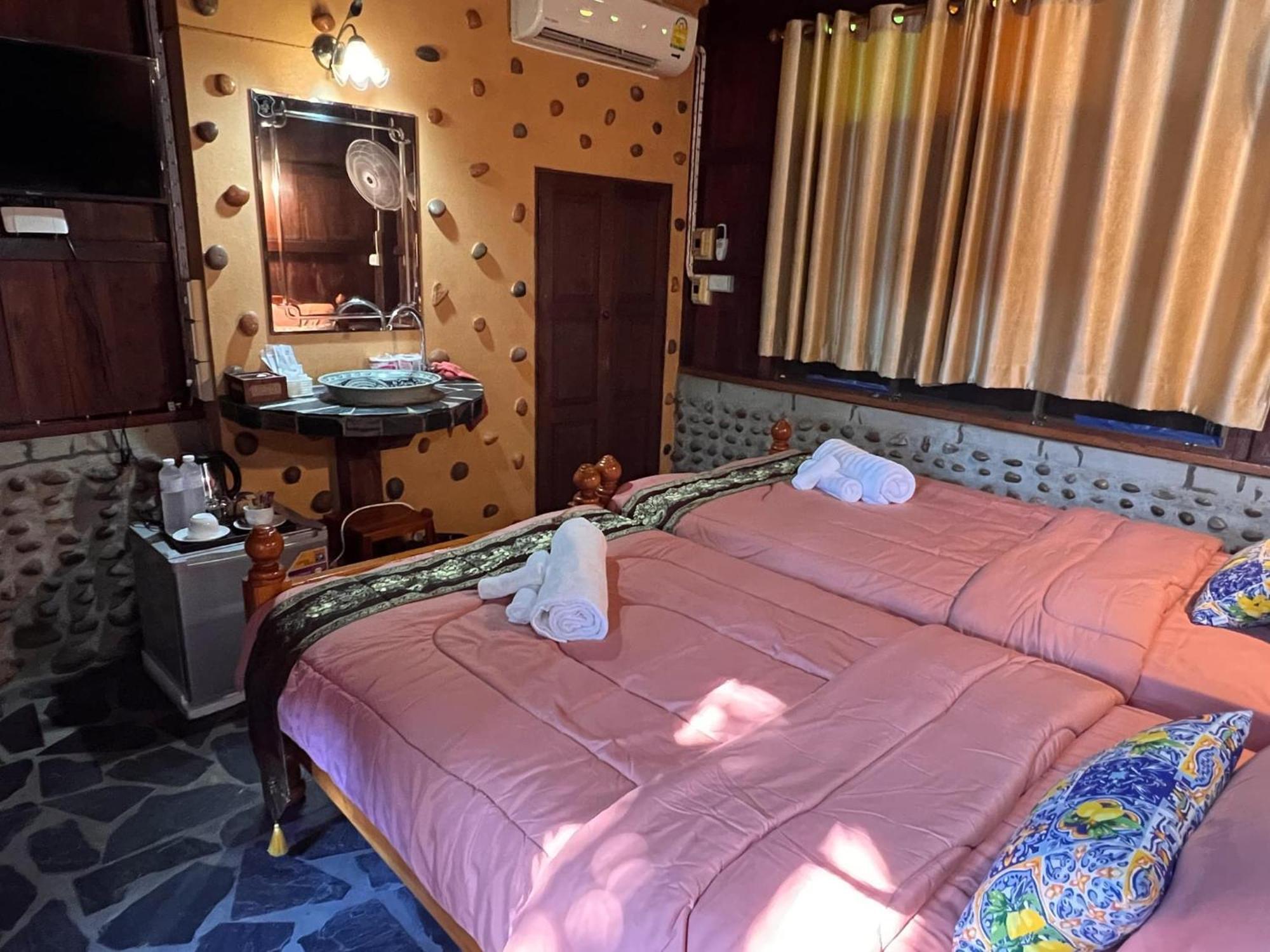 Riverside Retreat Sukhothai Guest House Buitenkant foto