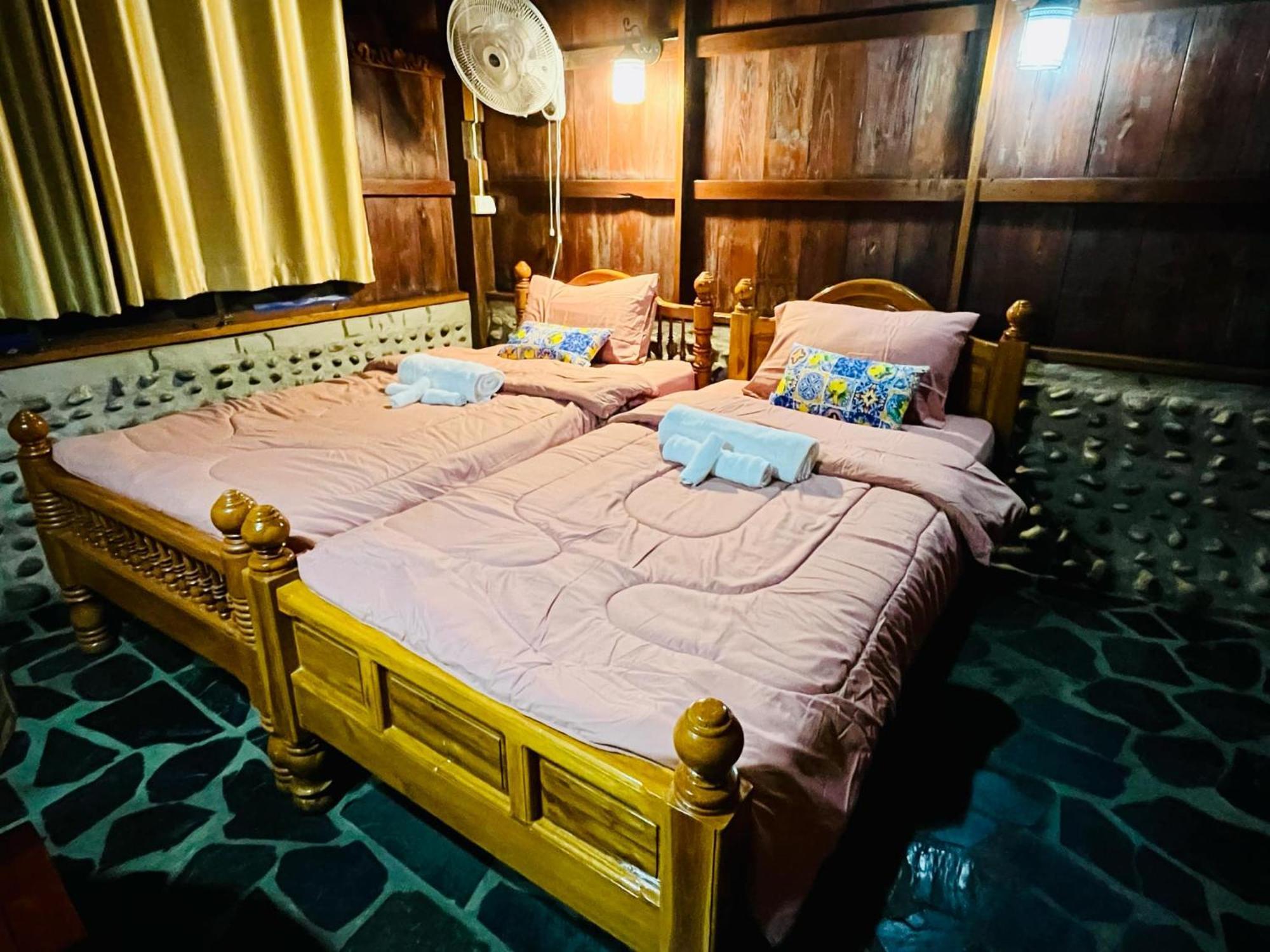 Riverside Retreat Sukhothai Guest House Buitenkant foto